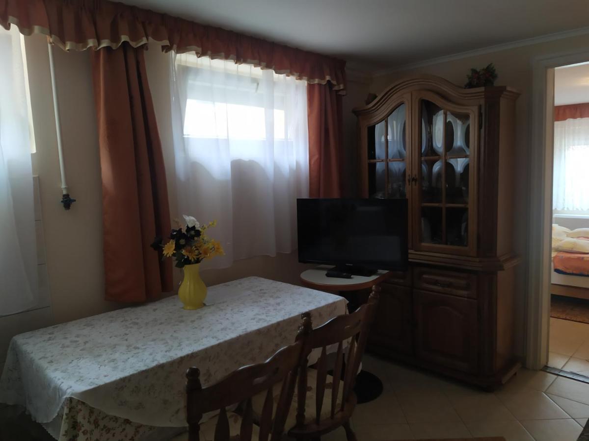 Appartamento Ildiko Appertements Zalakaros Esterno foto